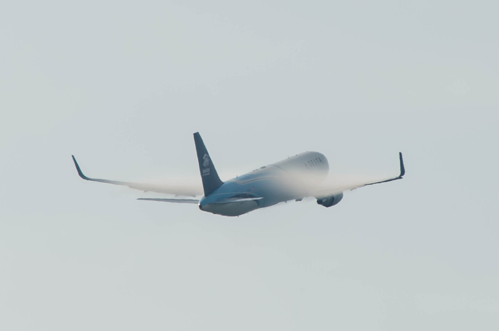デルタ　B767