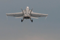 厚木基地　F18