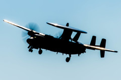 厚木基地01↓　E-2