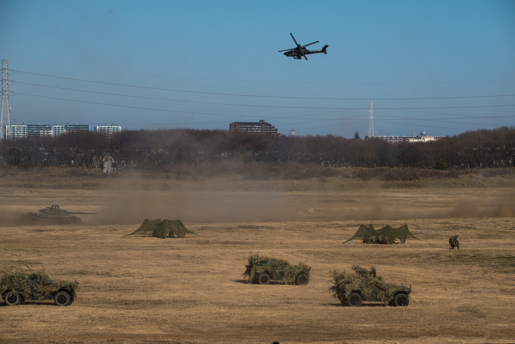 74式戦車も頑張る・・・