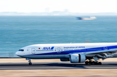 減速中は流します・・・