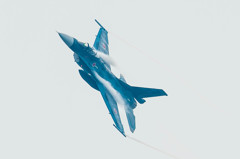 今回はF-2に負けました！