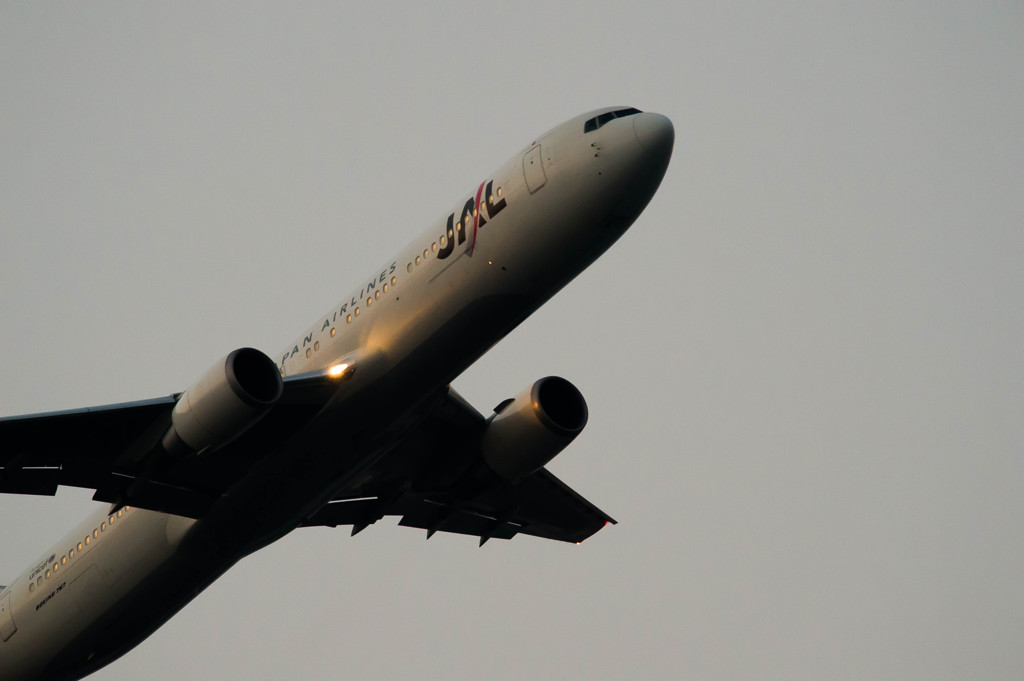 消えゆく夕日を浴びて