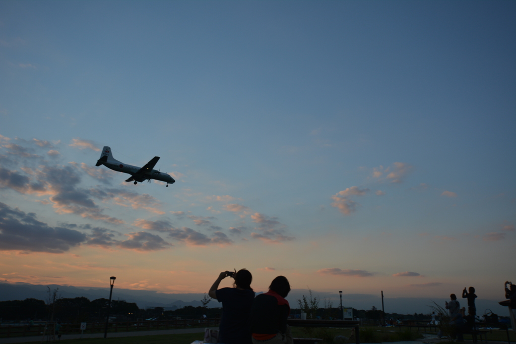 夕日と飛行機