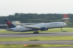 デルタ　B777　もう少しでV2