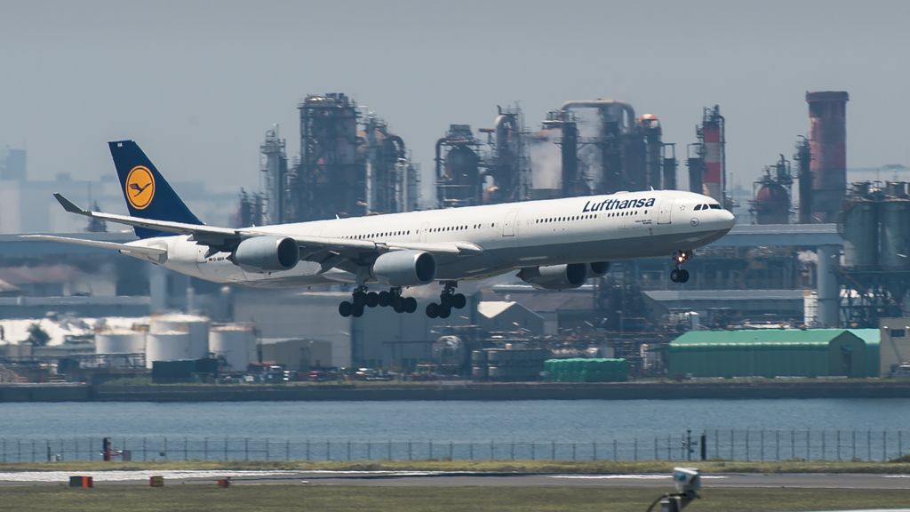 Lufthansa A340