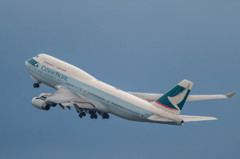 D滑走路から離陸するB747