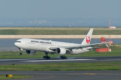 JAL　B777　羽田空港第2ターミナルデッキ