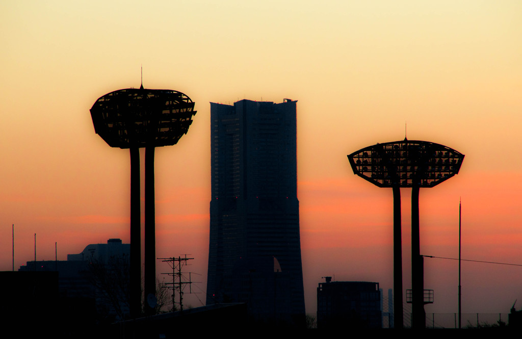 横浜の夜明け