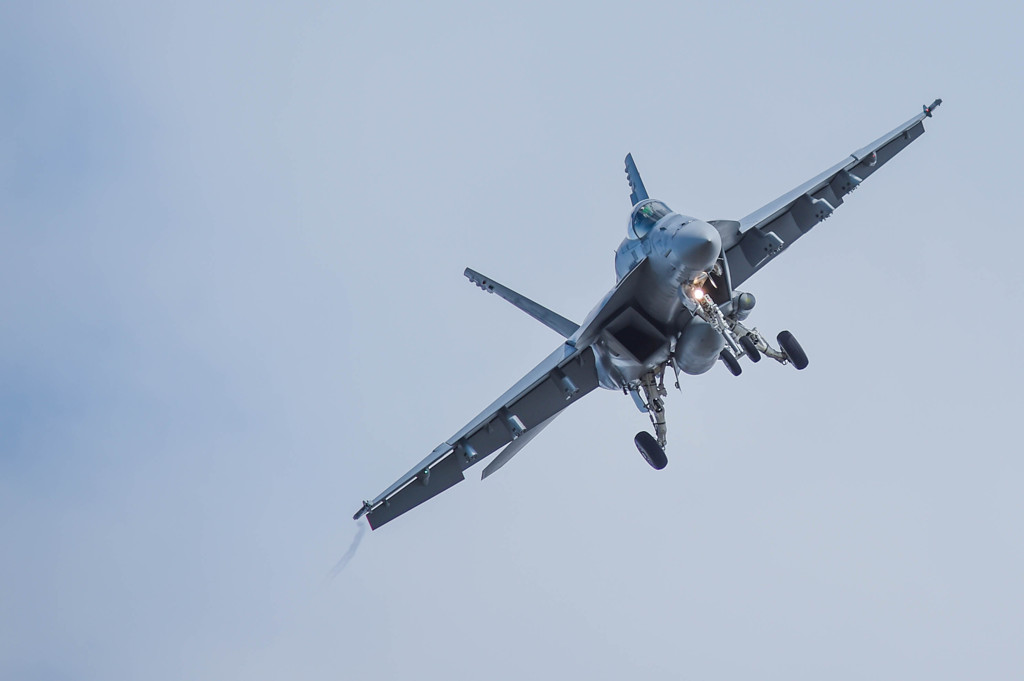 厚木基地北側  ショートアプローチ F18