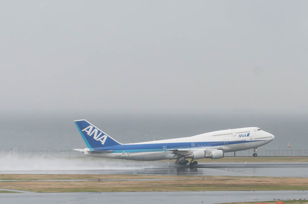 ANA　B747離陸