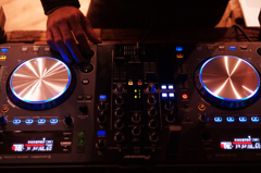 キャンドルと共にDJ Time