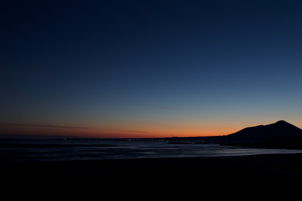 美保湾の夜明け