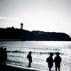 江の島と子供達…