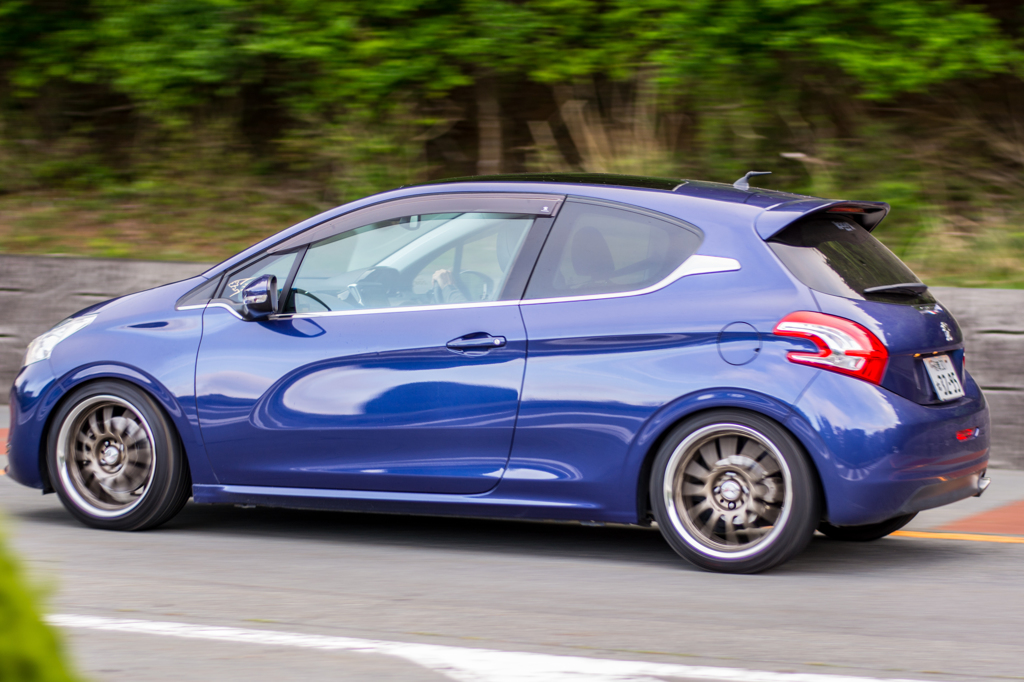 peugeot 208gt