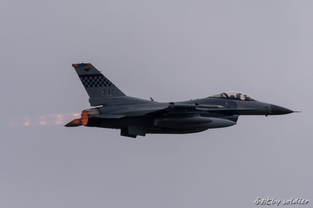 横田フライアウト_F16④