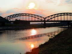 渡良瀬川に映る夕日