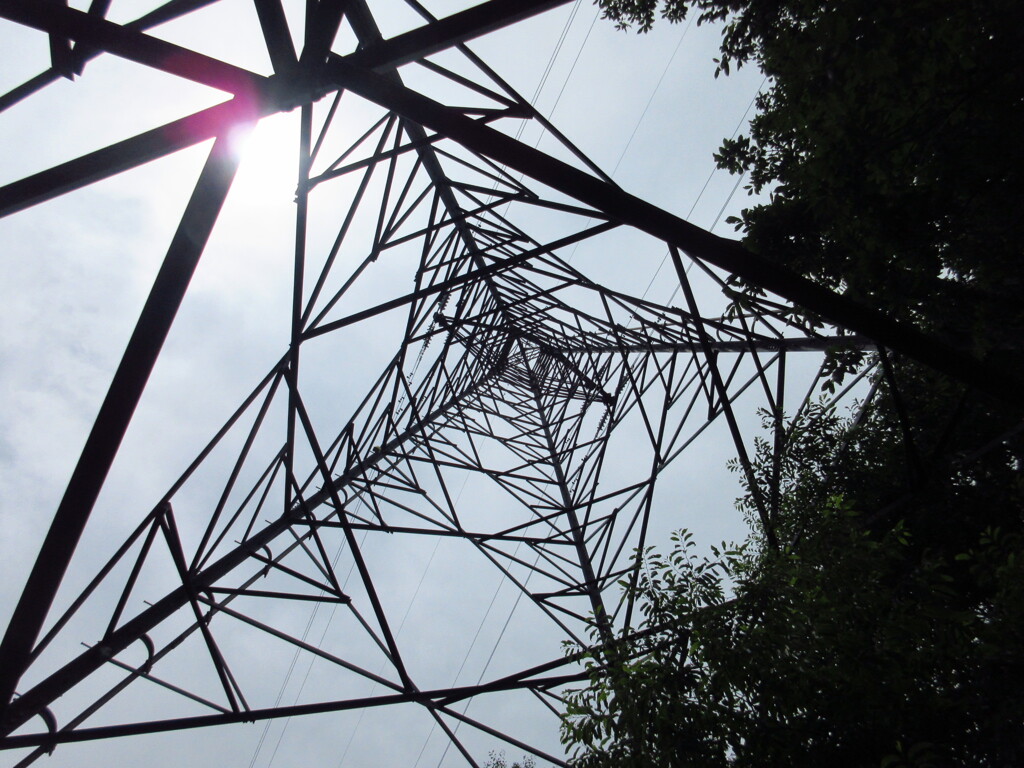 2号送電鉄塔