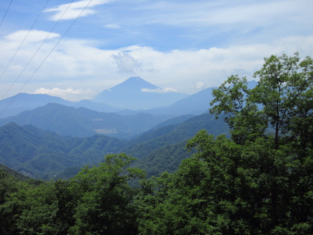 梅雨時の富士