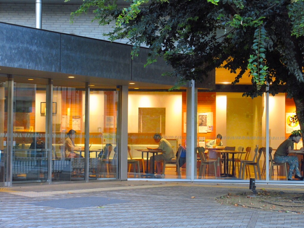 Cafeにて