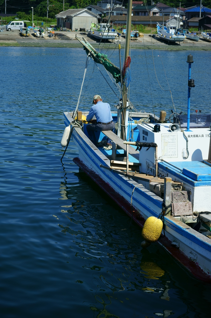 漁のあと　昼下がり