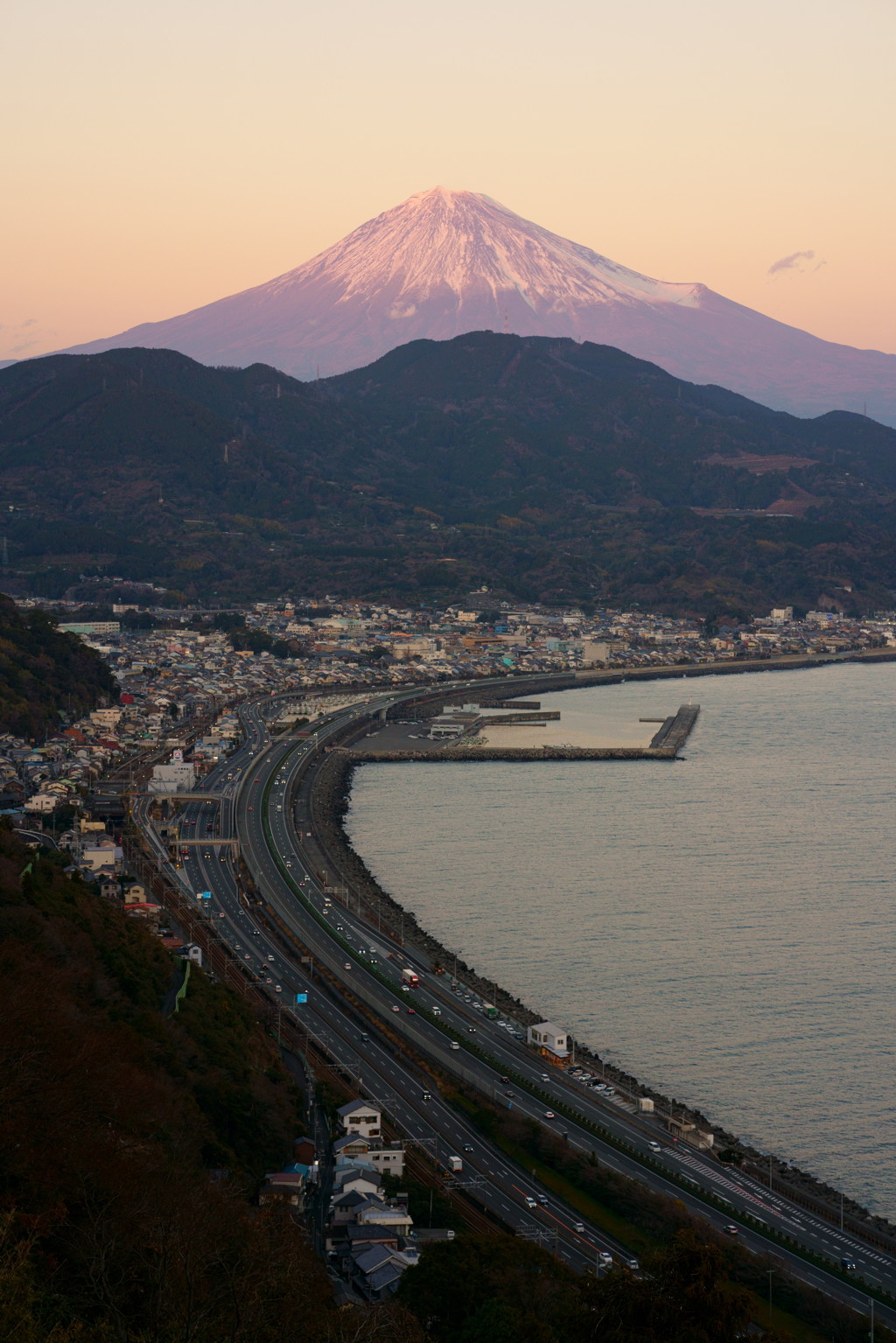 薩埵峠から夕焼け富士を望む