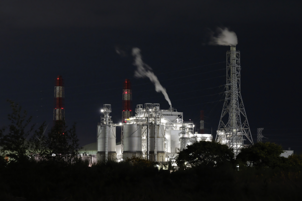 白亜のコンビナート