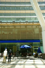 都会のランチタイム