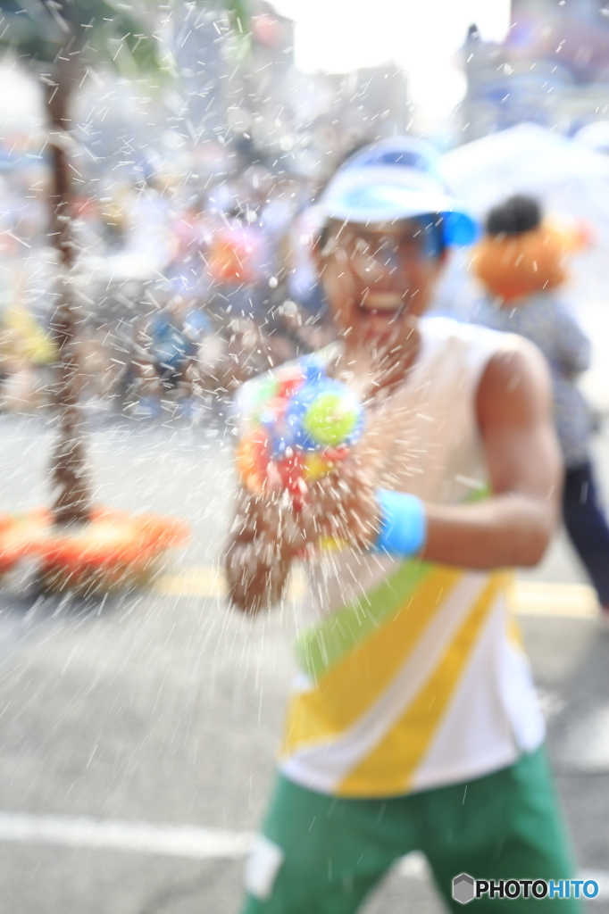 水の掛け合い