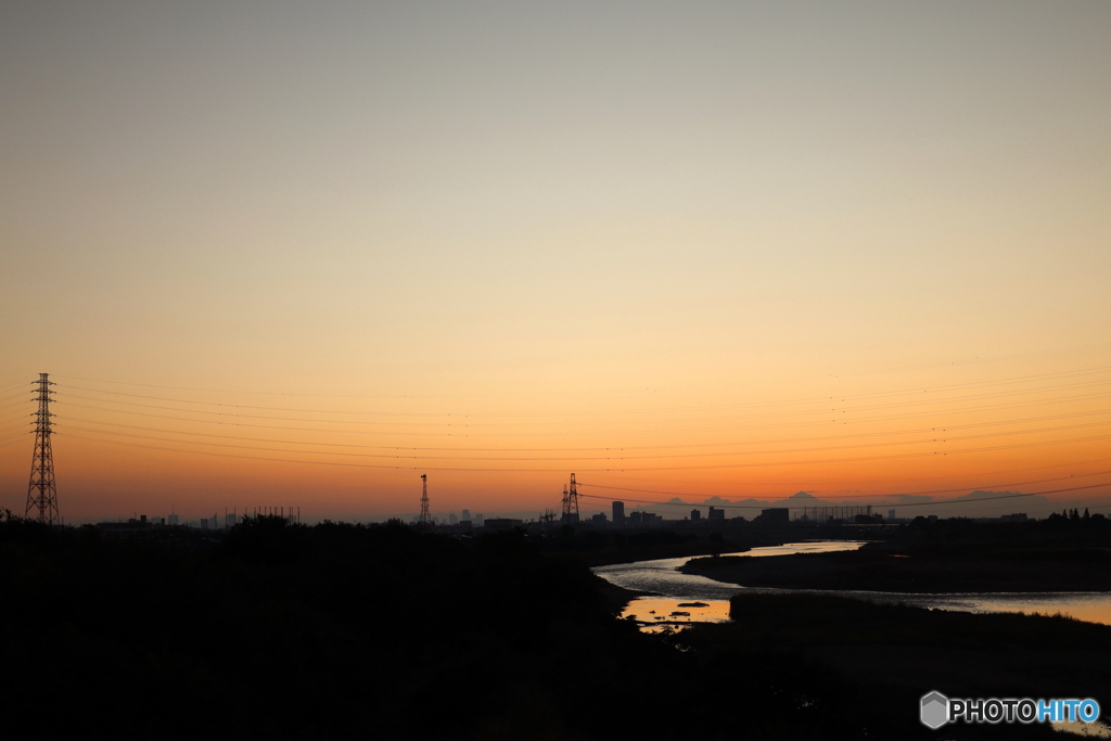 朝の多摩川