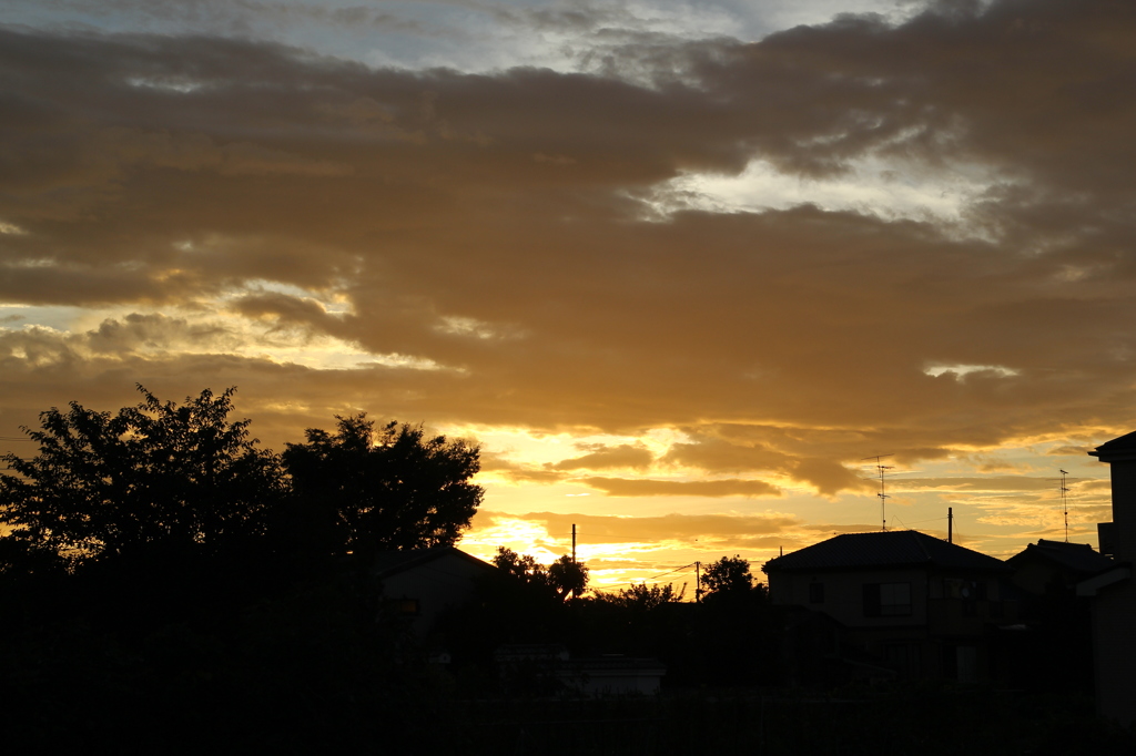 ある日の朝の空（街並み）