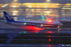 雨のHANEDA