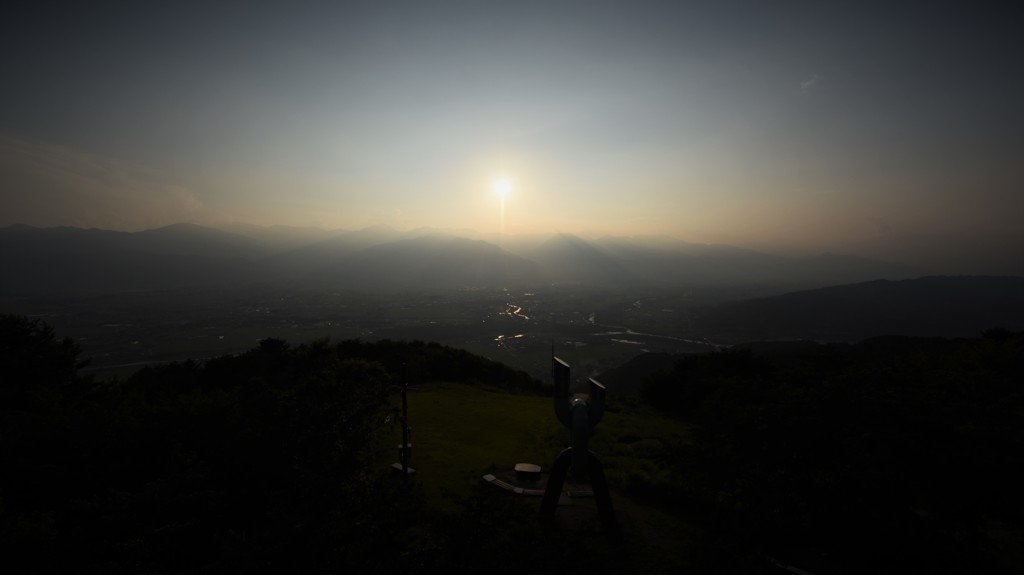 北アルプスに沈む夕日