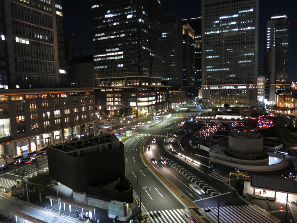 東京駅前