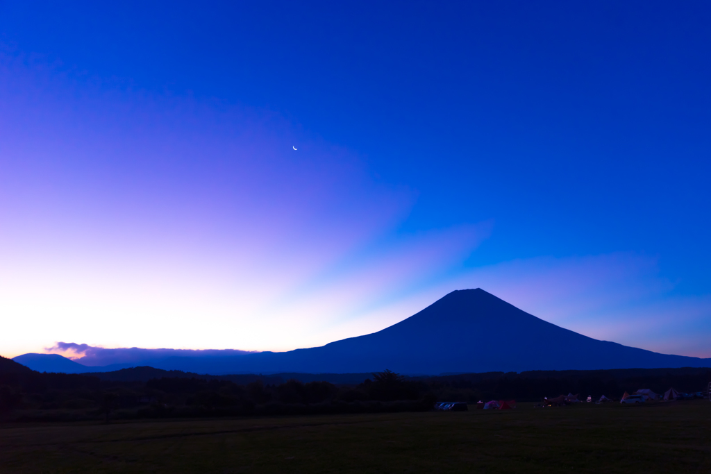 ふもとっぱらの夜明け