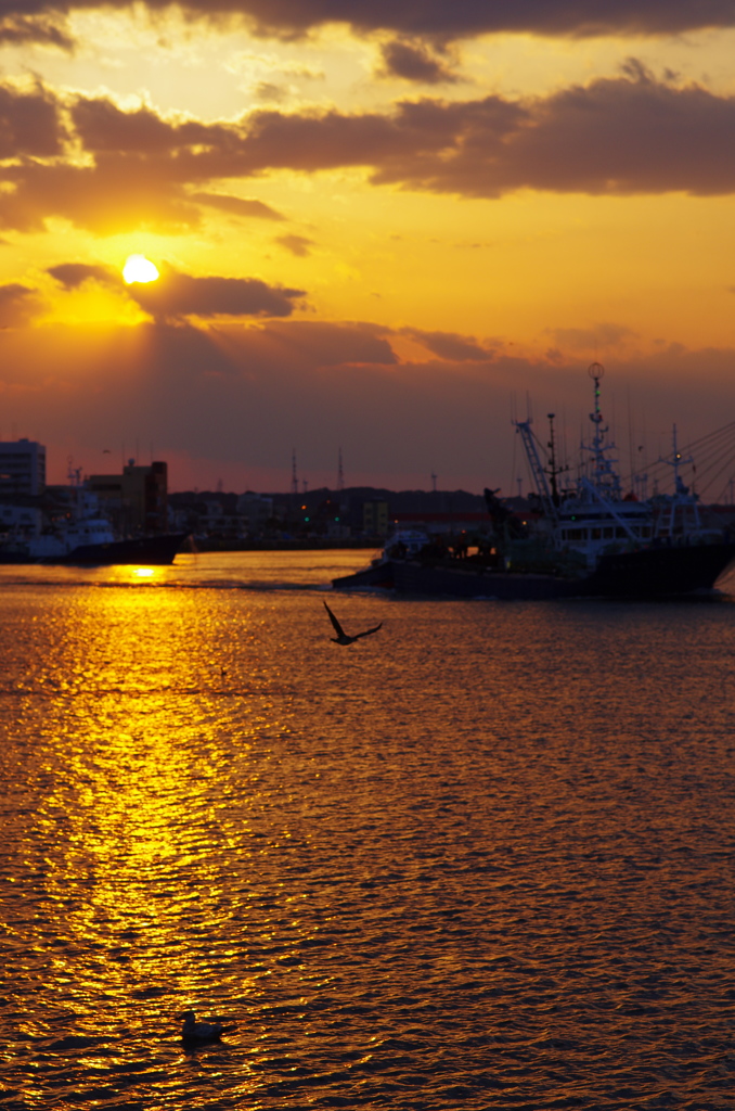 夕暮出漁