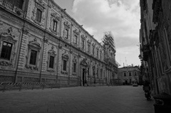イタリア