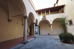 イタリア