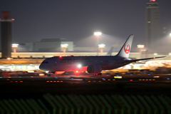 Night taxiing @NRT