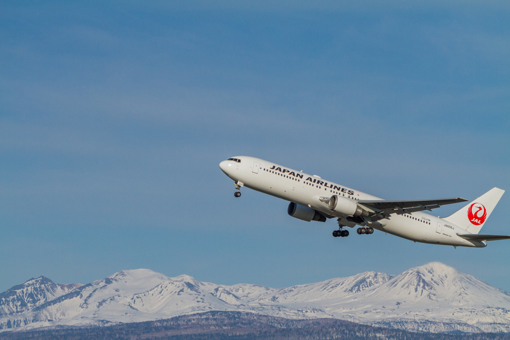 JAL556 Take off Asahikawa Airport