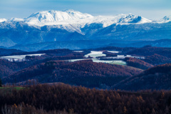 トムラウシ山を望む