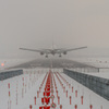 雪降る着陸