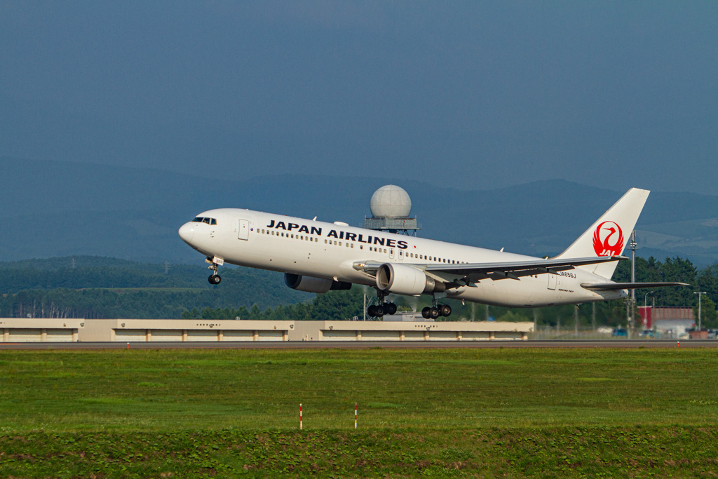 JAL556 東京へ離陸