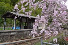 春の無人駅