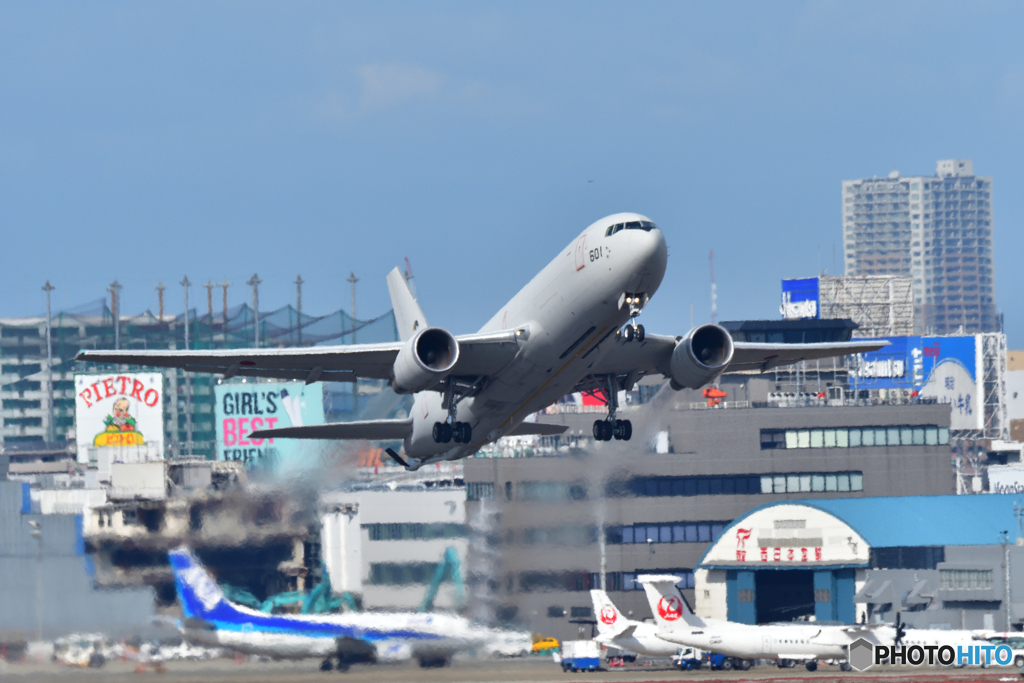 KC-767 takeoff