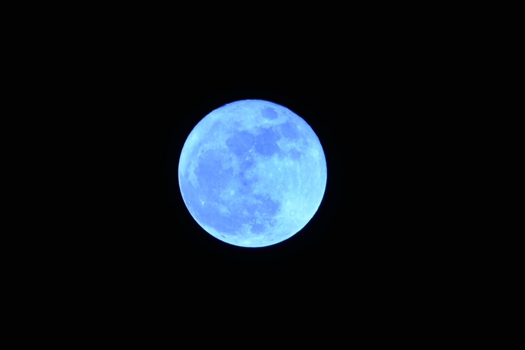 今夜は満月