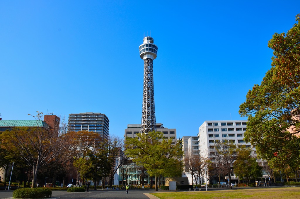 横浜マリンタワー