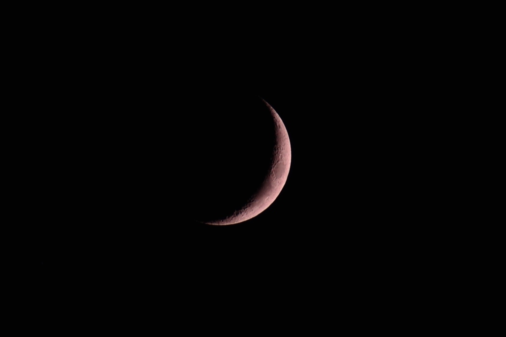 moon age 3.8