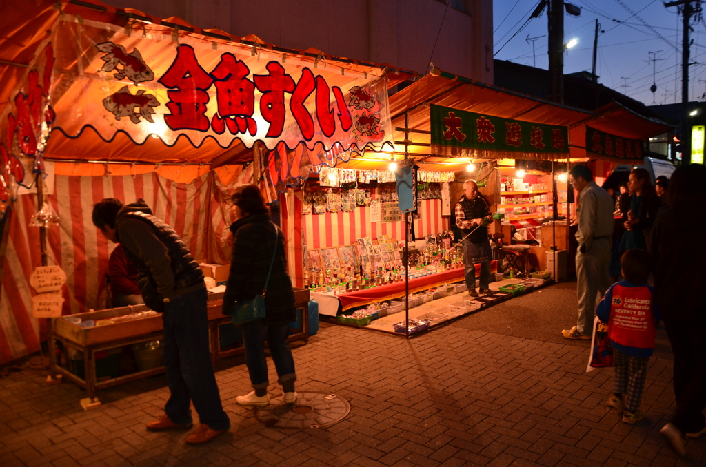 暗くなって来ました－高山祭り
