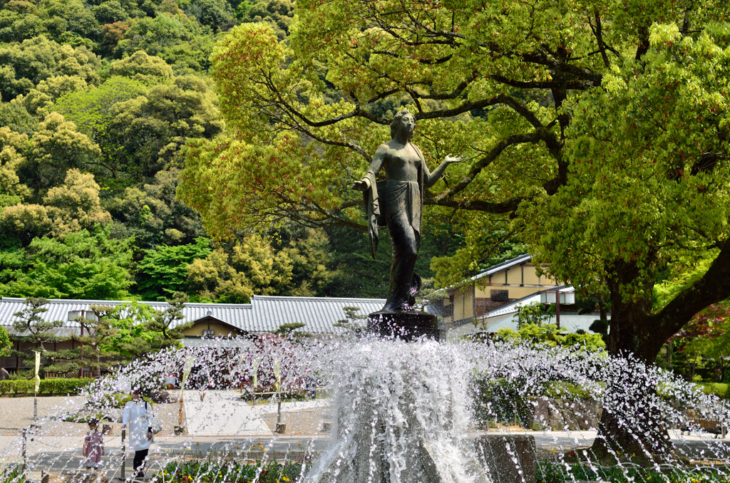 飛沫を受けて